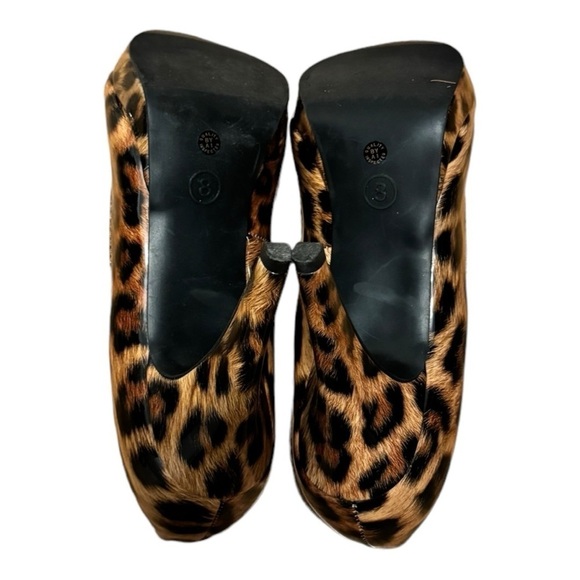 NWOT Worthington Leopard pumps - size 8 - Picture 5 of 7